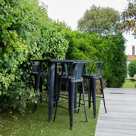 Holiday home Guiton - Maison Avec Piscine Proche Centre La Rochelle La Rochelle (Charente-Maritime)