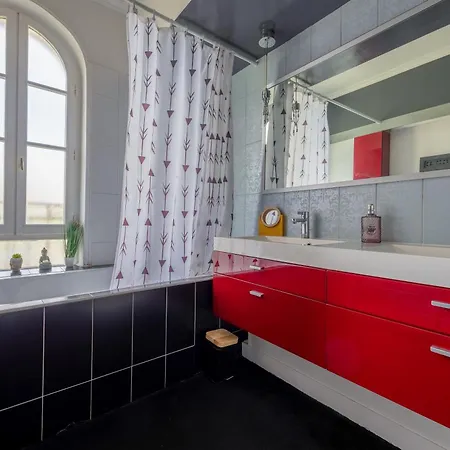 Guiton - Maison Avec Piscine Proche Centre La Rochelle Holiday home La Rochelle (Charente-Maritime)
