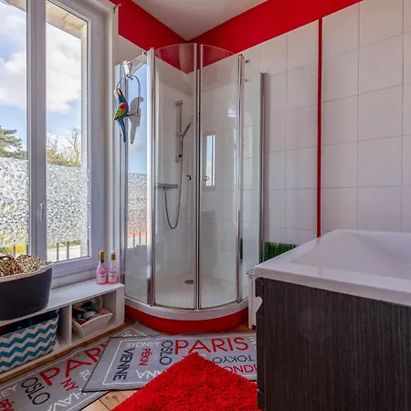 Guiton - Maison Avec Piscine Proche Centre La Rochelle * La Rochelle (Charente-Maritime)